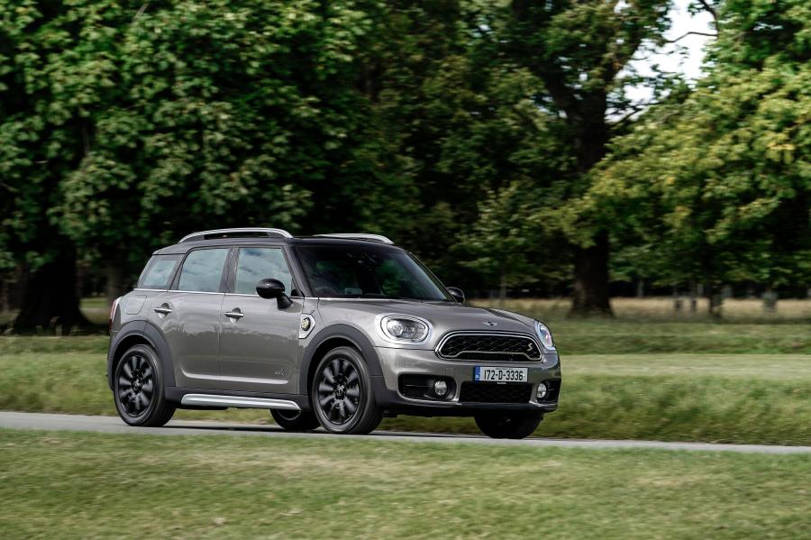  Mini Cooper S E Countryman ALL4 (F60) 2017 года  (UK) (фото 27 из 28)